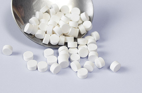 Magnesium fluoride (MgF2)
