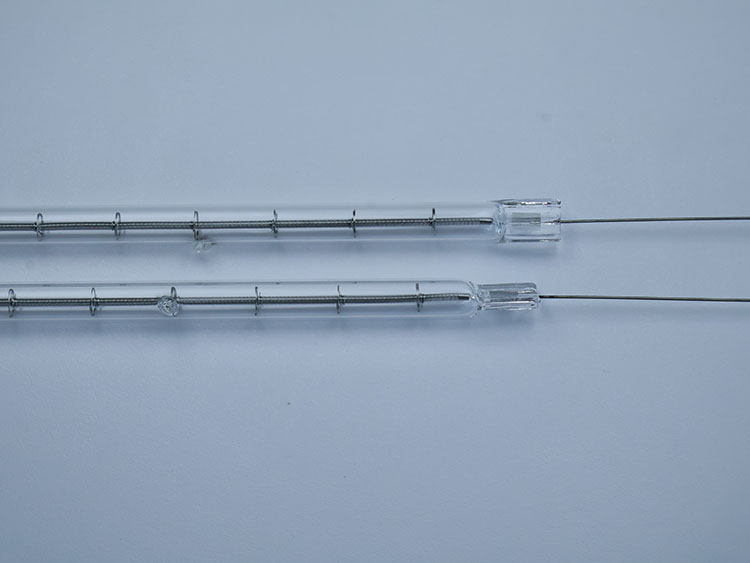 Vacuum gauge, heating lamp